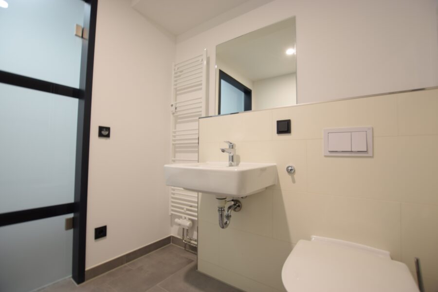 Möbiliertes Apartment für Studierende! - Badezimmer
