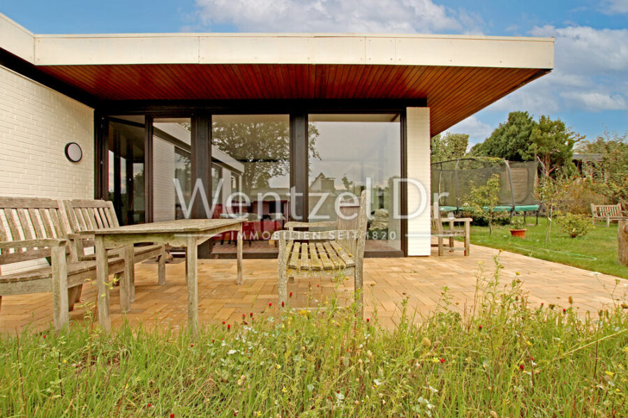 Provisionsfrei für Käufer - Großzügiger Bungalow mit Keller in bester Lage von Buchholz - Außenansicht