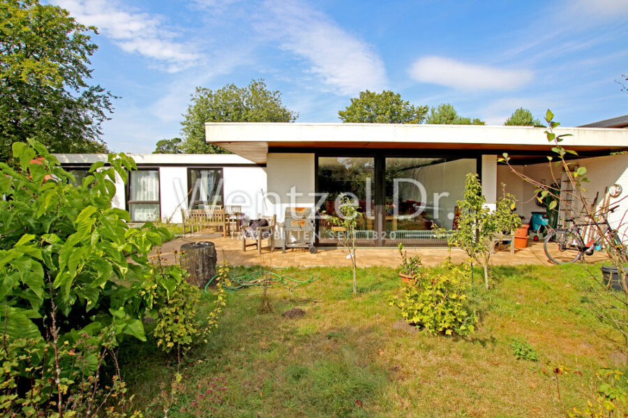 Provisionsfrei für Käufer - Großzügiger Bungalow mit Keller in bester Lage von Buchholz - Außenansicht