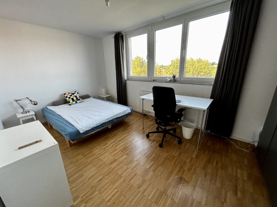 Lichtdurchflutete Single- oder Pärchenwohnung mit toller Dachterrasse - Schlafzimmer