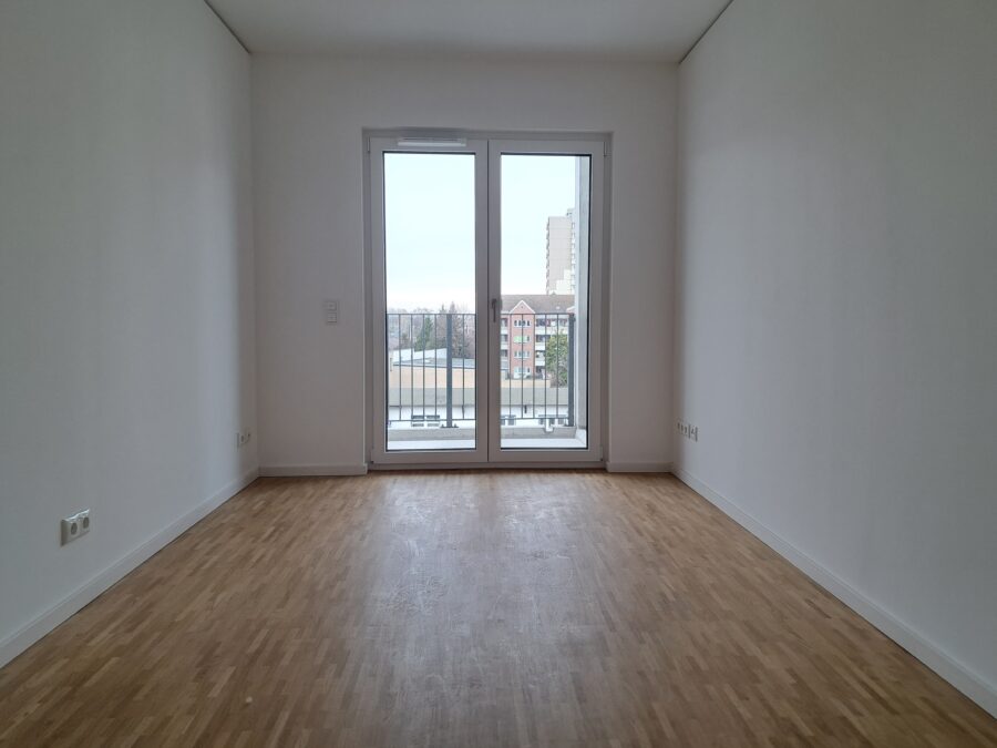 Großzügige 4 Zimmerwohnung mit Balkon und Loggia - weiteres Schlafzimmer