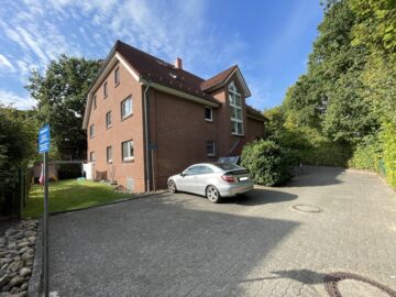 ansprechendes Mehrfamilienhaus mit 8 WE in Elmshorn mit Stellplätzen, 25336 Elmshorn, Mehrfamilienhaus