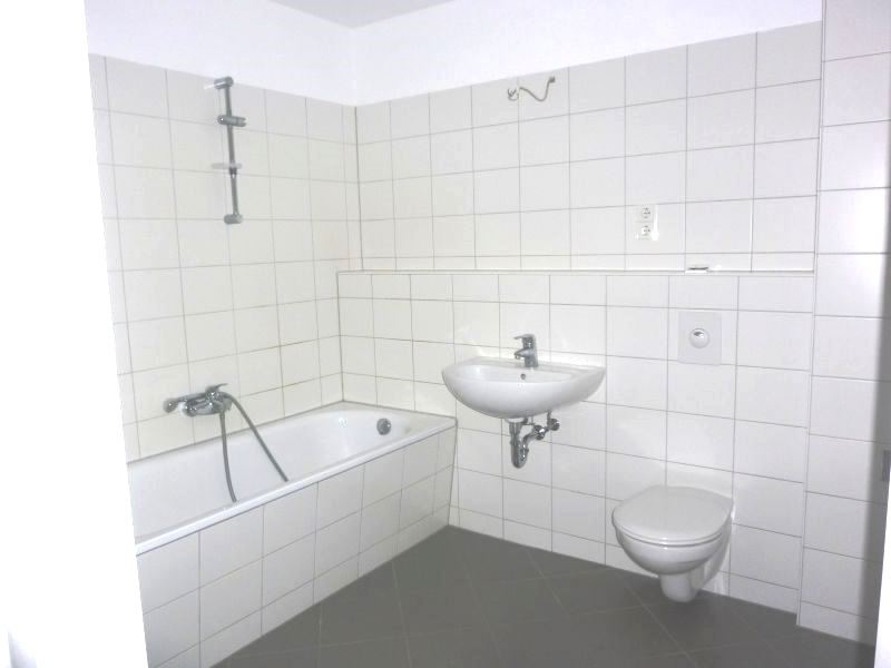 Neubau mit Fahrstuhl! Ihre neue Wohnung in Lokstedt - Beispiel Vollbad