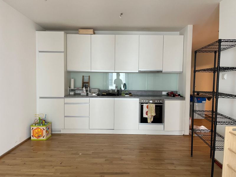 Moderne Ausstattung - Offene Küche - Balkon - Einbauküche